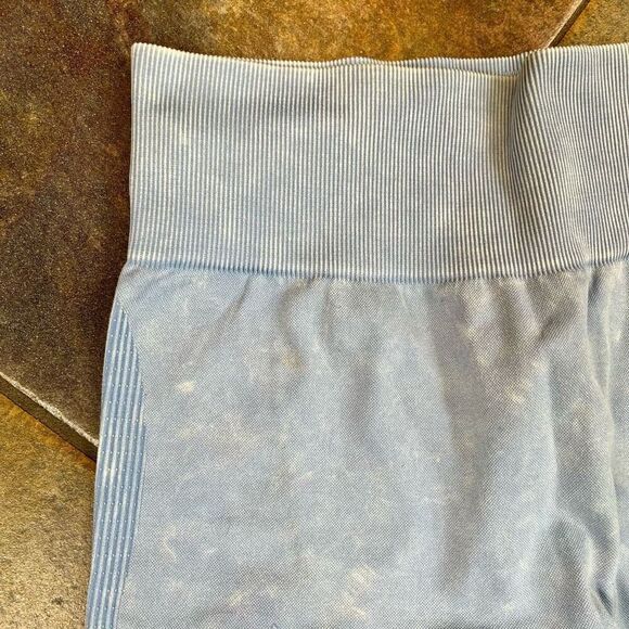 PINK Victoria’s Secret Seamless Light Blue Leggings Medium - Picture 7 of 9